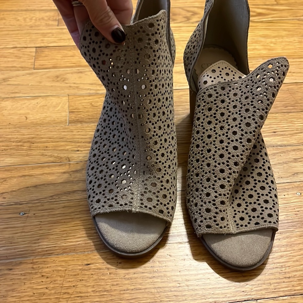 Heeled Peep Toe Sandal